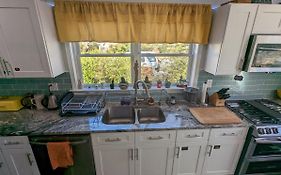 eKstasis Hostel&Urban Farm